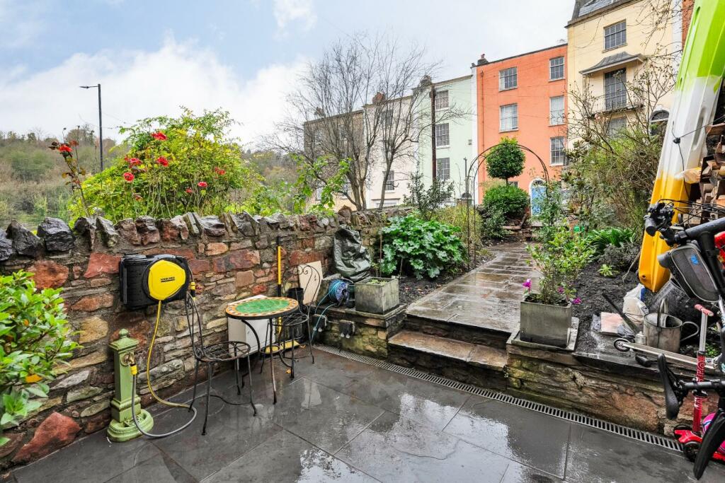 Additional property image - Freeland Place, Bristol