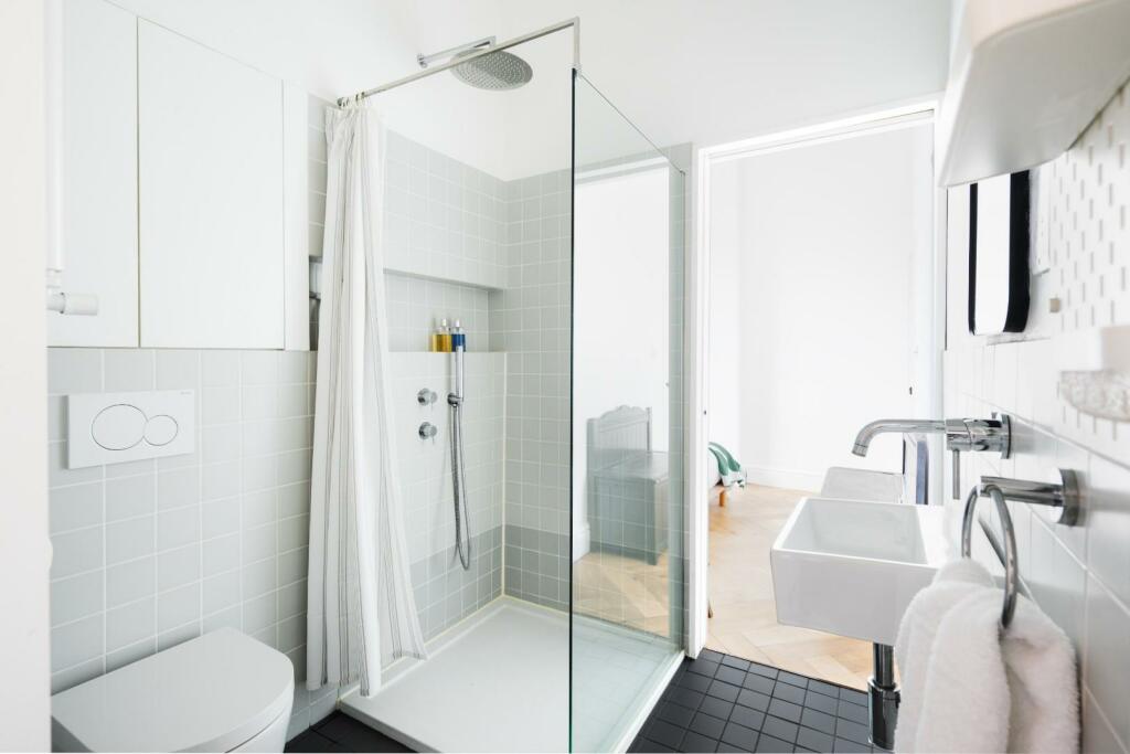 Additional property image - Richmond Terrace, Clifton, Bristol