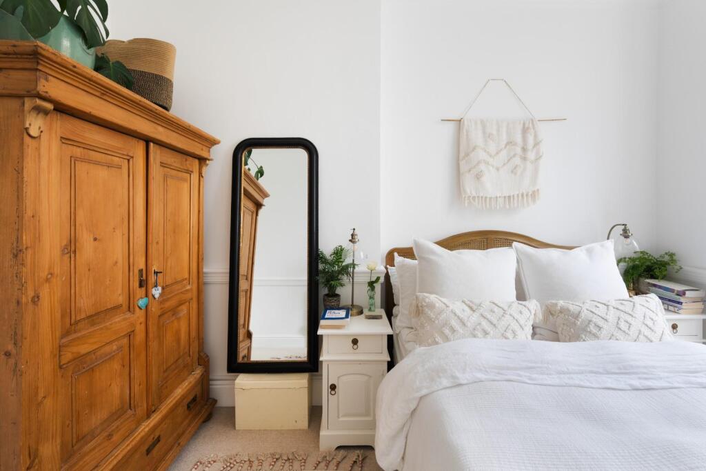 Additional property image - York Place, Clifton, Bristol