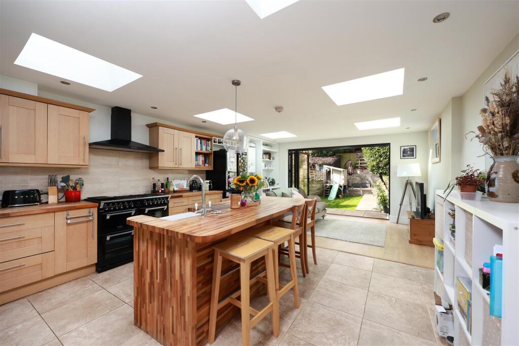 Additional property image - Shaftesbury Avenue, Bristol