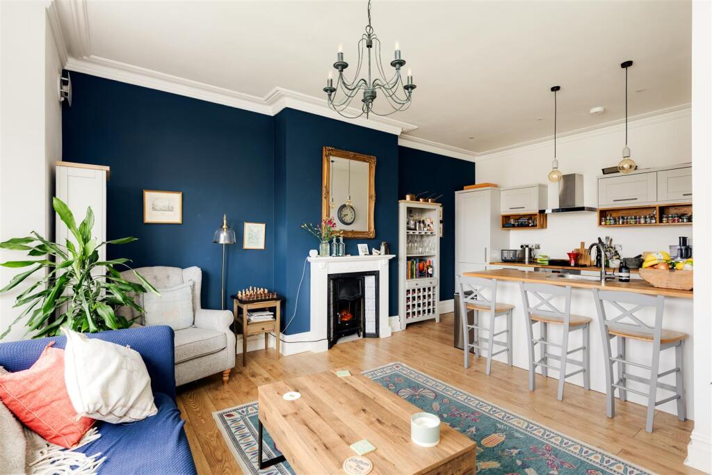 Additional property image - Manor Park, Redland, Bristol