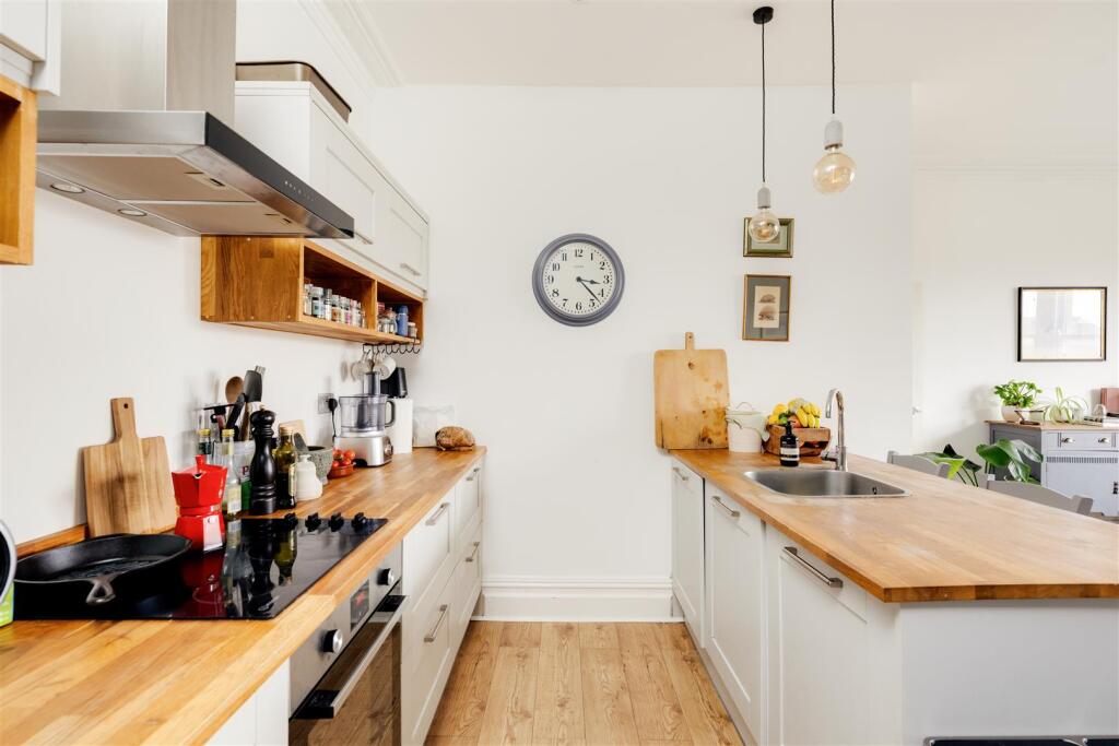 Additional property image - Manor Park, Redland, Bristol
