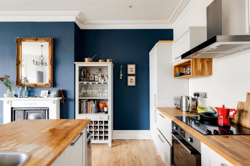 Additional property image - Manor Park, Redland, Bristol
