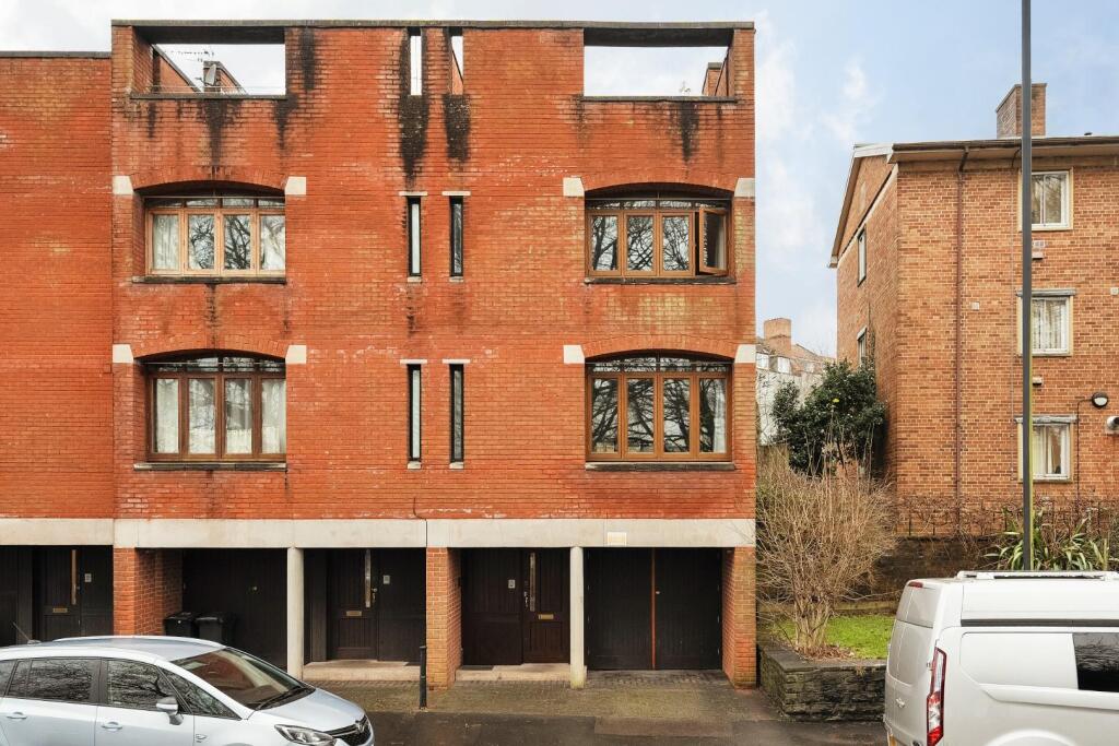 Additional property image - Montague Place, Bristol
