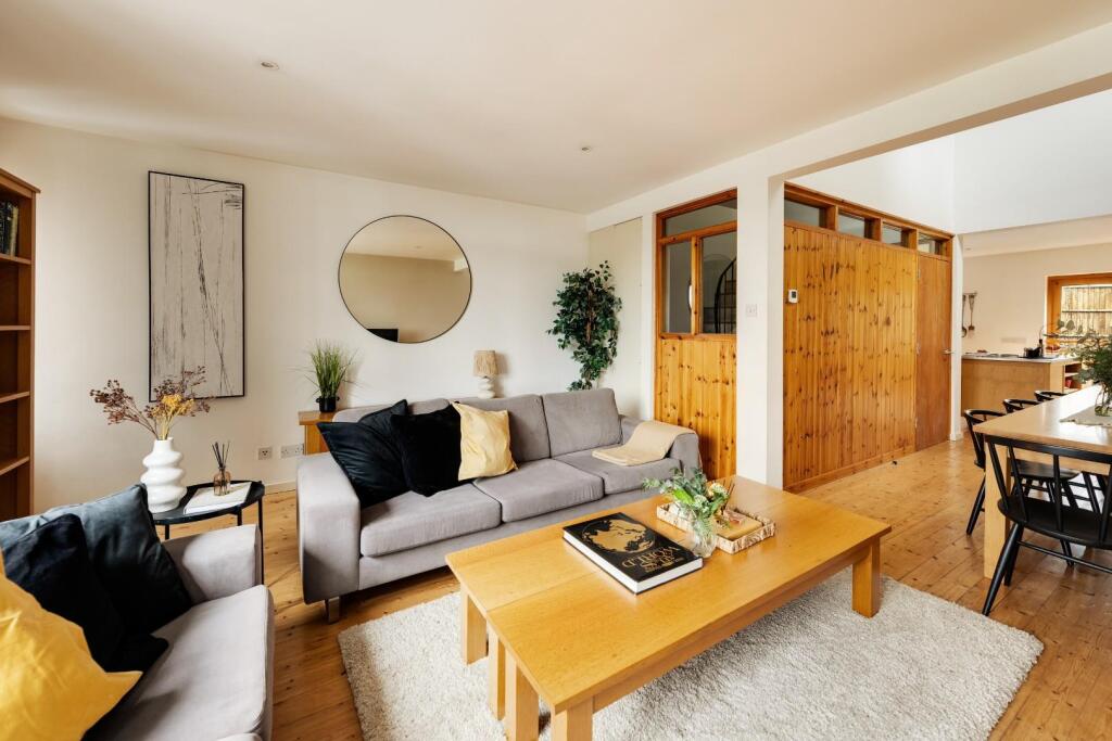 Additional property image - Montague Place, Bristol