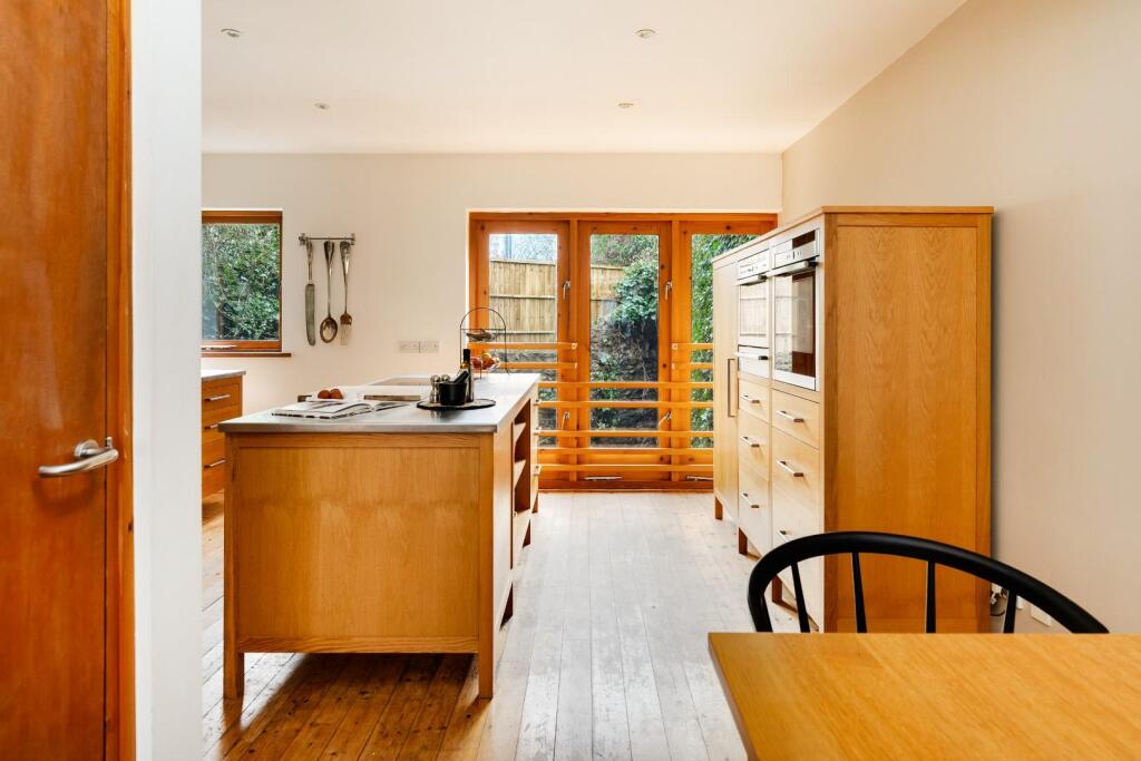 Additional property image - Montague Place, Bristol