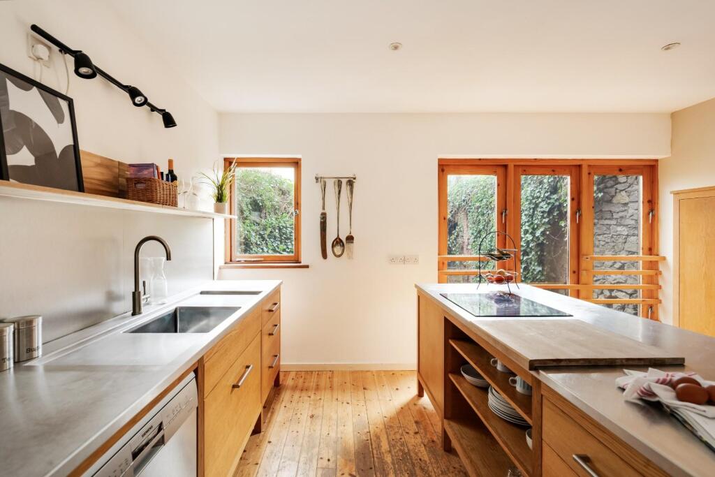 Additional property image - Montague Place, Bristol