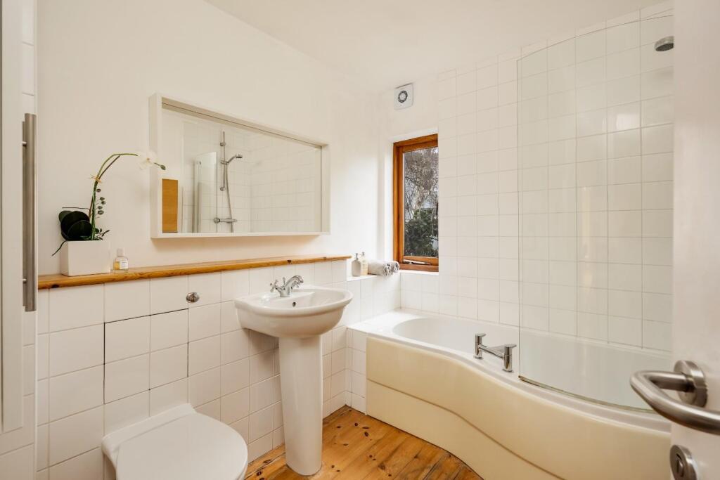 Additional property image - Montague Place, Bristol