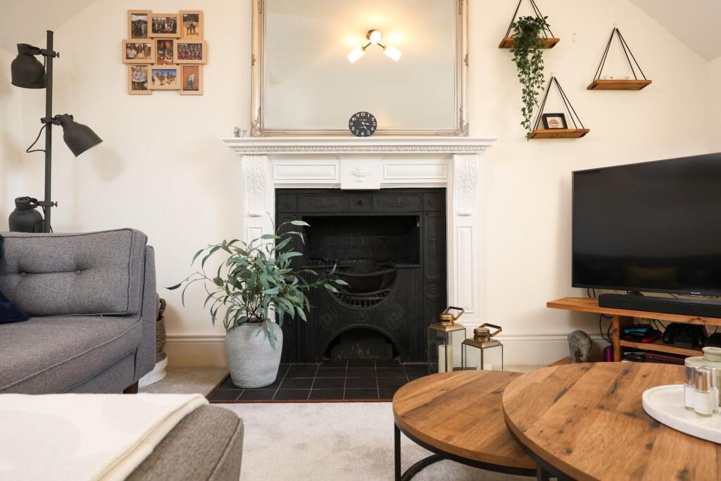 Additional property image - Cornwallis Grove, Clifton, Bristol