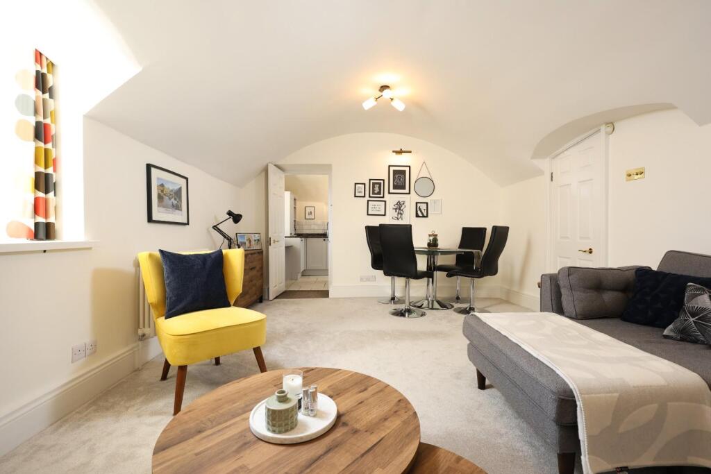Additional property image - Cornwallis Grove, Clifton, Bristol