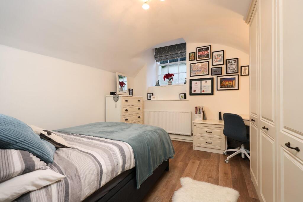 Additional property image - Cornwallis Grove, Clifton, Bristol