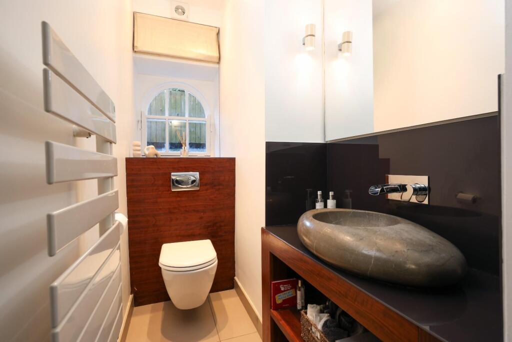 Additional property image - Cornwallis Grove, Clifton, Bristol