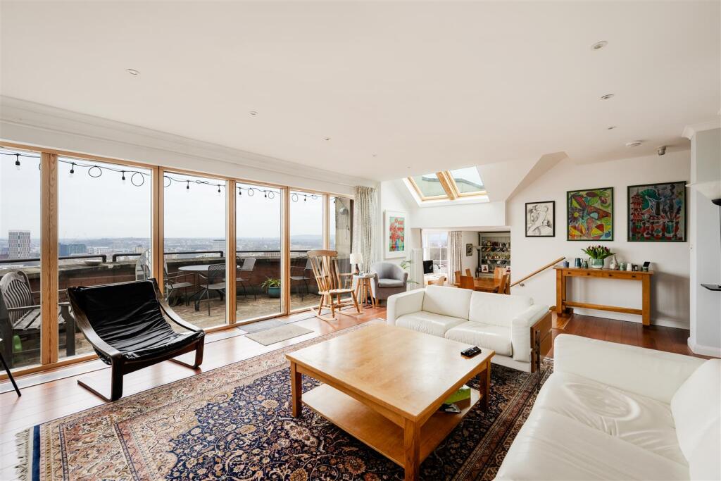 Main image of property: Kingsdown Parade, Bristol