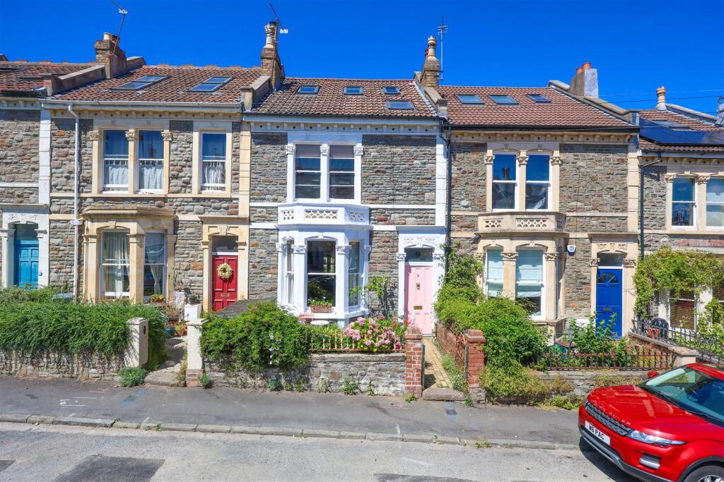 Main image of property: Raglan Road, Bishopston