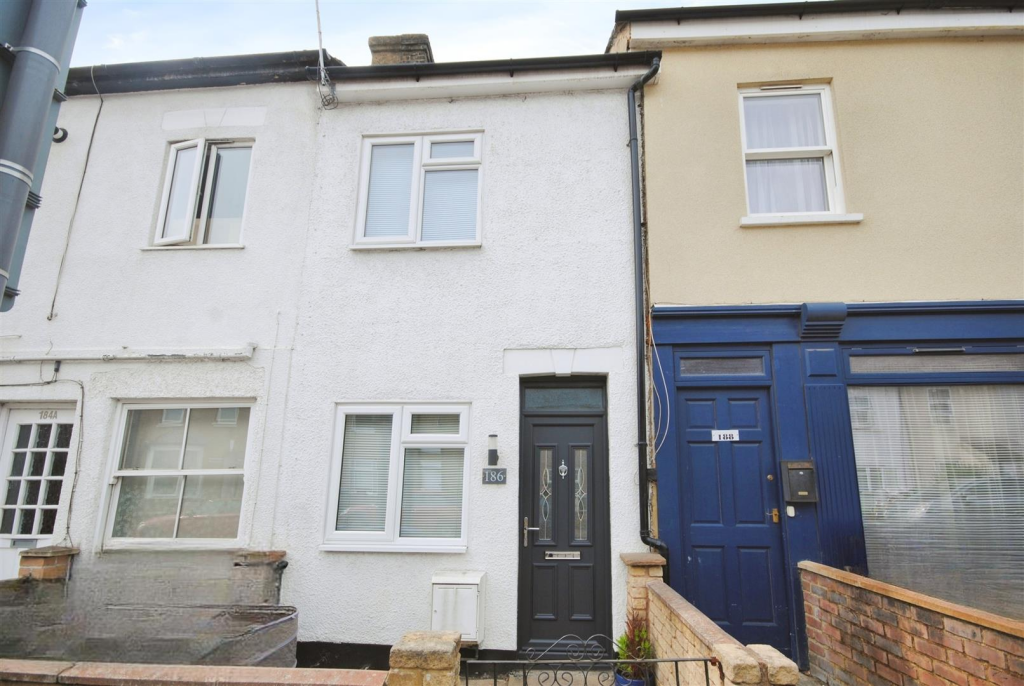 Main image of property: Queens Road, Watford