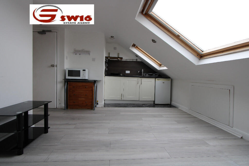 Main image of property: Lymington Close, London, SW16