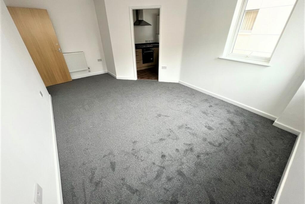 2 bedroom flat for sale in Meon House, 78 High Street, Cosham