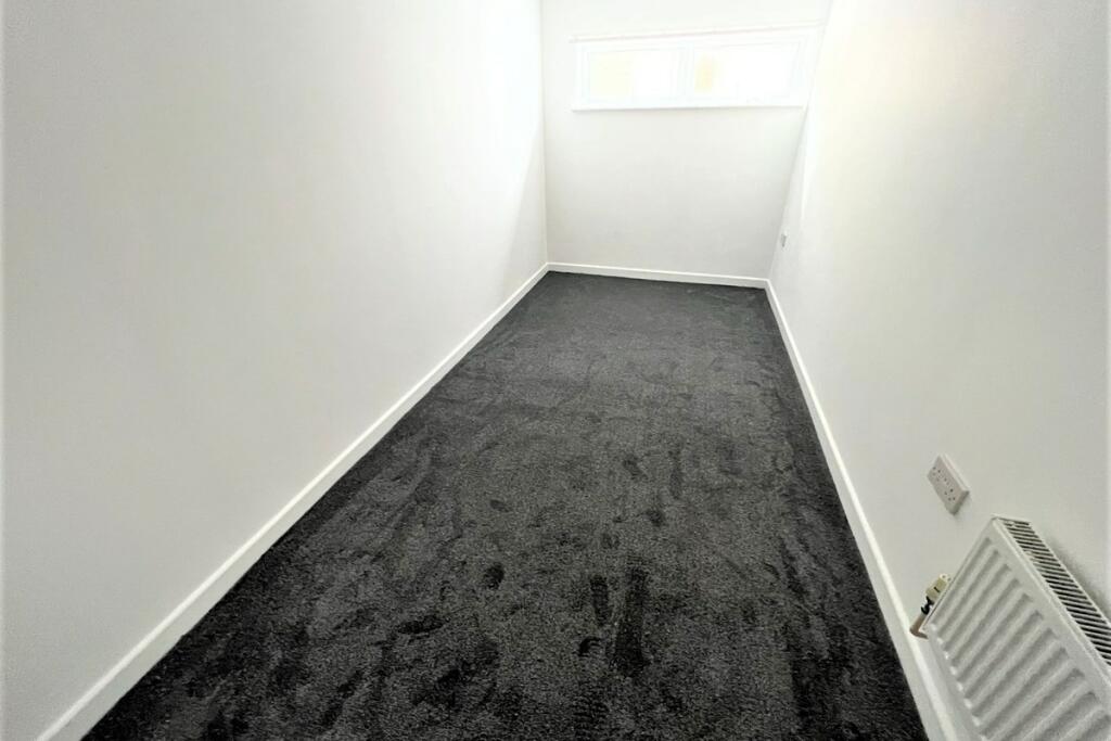 2 bedroom flat for sale in Meon House, 78 High Street, Cosham