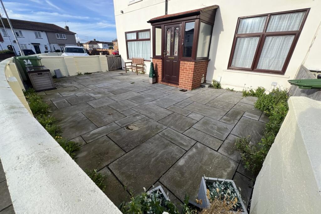 Main image of property: Tipner Road, Portsmouth, Hampshire, PO2 8QP