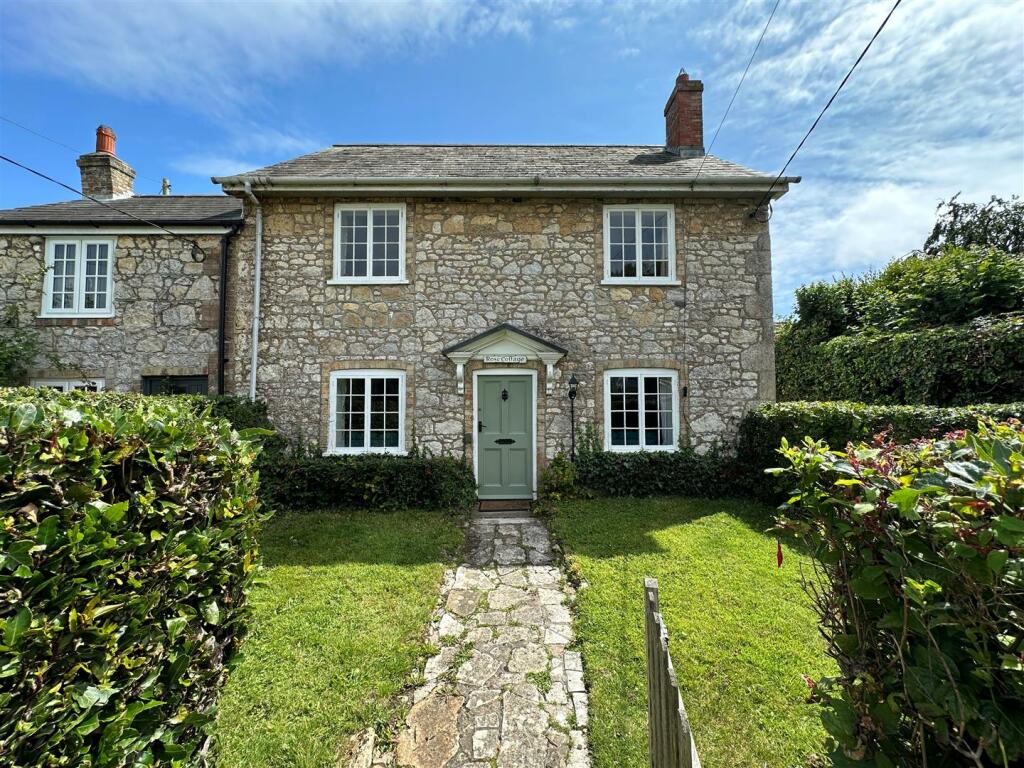 3 bedroom cottage for sale in Norton Green, Isle of Wight, PO40