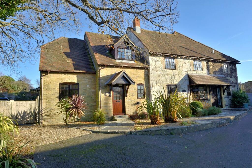 2 bedroom cottage for sale in Brighstone, Isle of Wight, PO30