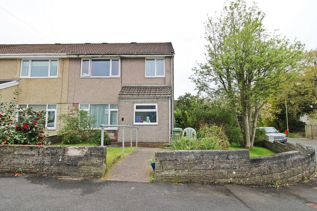 3 bedroom semidetached house for sale in Heol Hensol, Beddau