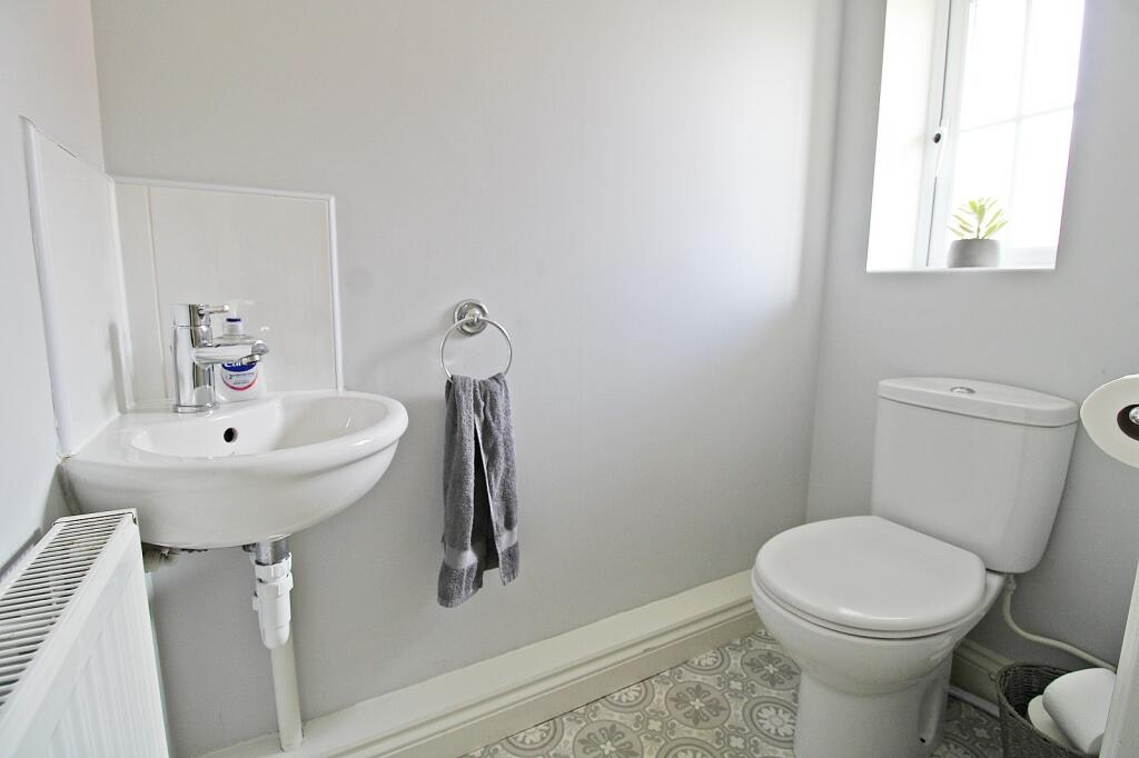 Additional property image - Nant-y-fron, Tonyrefail, Porth, Rhondda Cynon Taff. CF39 8HZ