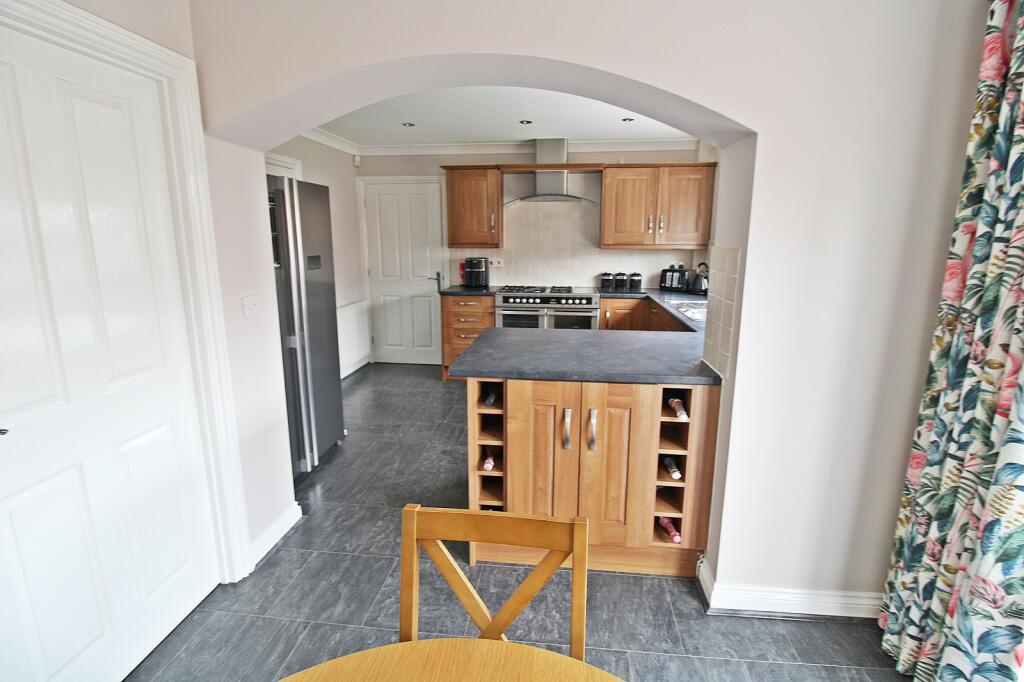 Additional property image - Nant-y-fron, Tonyrefail, Porth, Rhondda Cynon Taff. CF39 8HZ