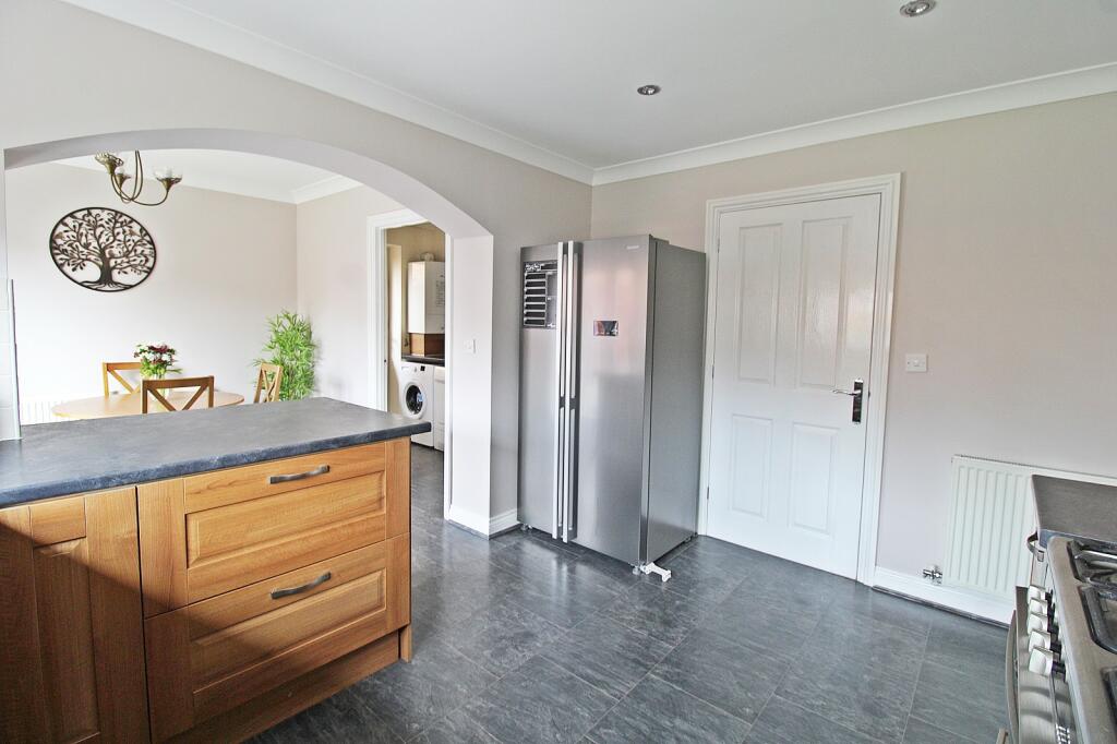 Additional property image - Nant-y-fron, Tonyrefail, Porth, Rhondda Cynon Taff. CF39 8HZ