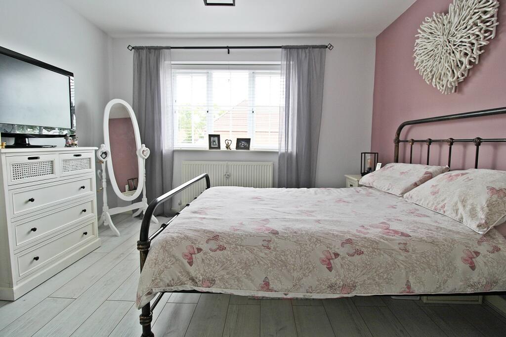 Additional property image - Nant-y-fron, Tonyrefail, Porth, Rhondda Cynon Taff. CF39 8HZ