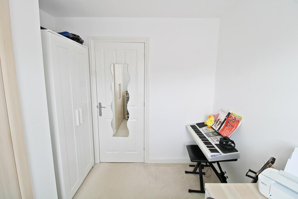 Additional property image - Nant-y-fron, Tonyrefail, Porth, Rhondda Cynon Taff. CF39 8HZ