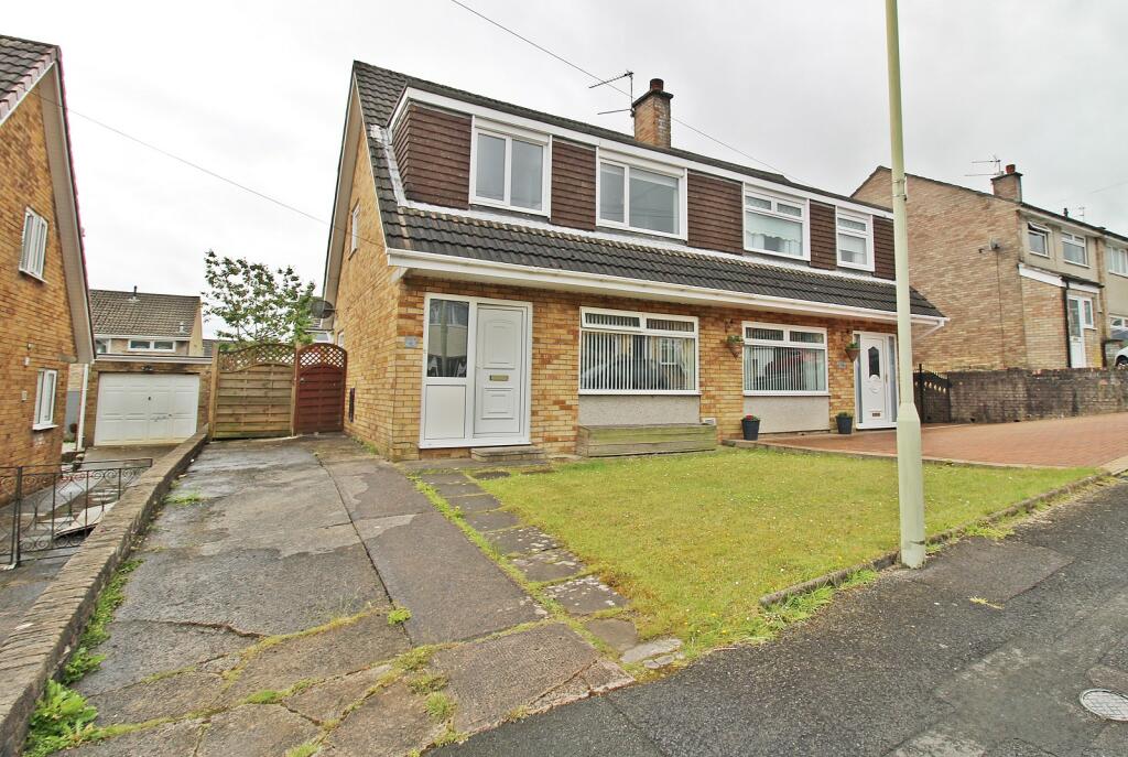 3 bedroom semidetached house for sale in Claverton Close, Beddau