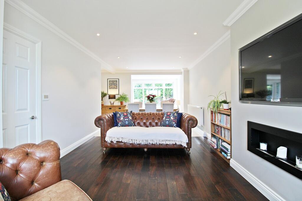 Additional property image - Maes-y-rhedyn, Talbot Green, Pontyclun, Rhondda, Cynon, Taff. CF72 8AN