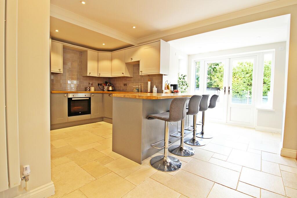 Additional property image - Maes-y-rhedyn, Talbot Green, Pontyclun, Rhondda, Cynon, Taff. CF72 8AN