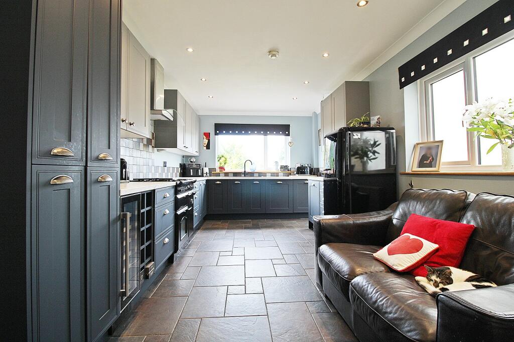 Additional property image - Elms Park, Miskin, Pontyclun, Rhondda Cynon Taff. CF72 8PU