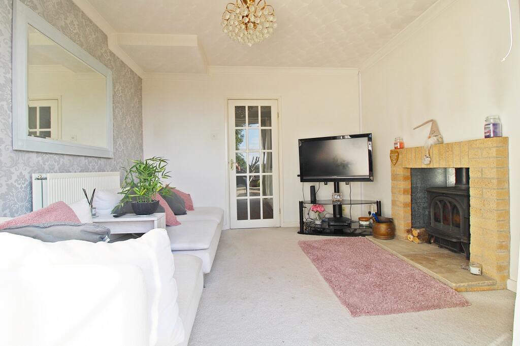 Additional property image - Heol Y Coed, Pontyclun, Rhondda Cynon Taff. CF72 9AS