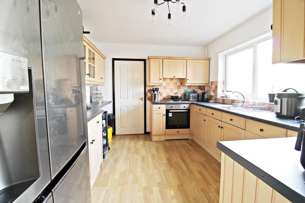Additional property image - Park Lane, Groesfaen, Pontyclun, Rhondda Cynon Taff. CF72 8PB