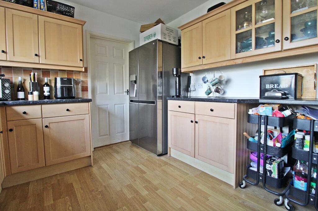 Additional property image - Park Lane, Groesfaen, Pontyclun, Rhondda Cynon Taff. CF72 8PB