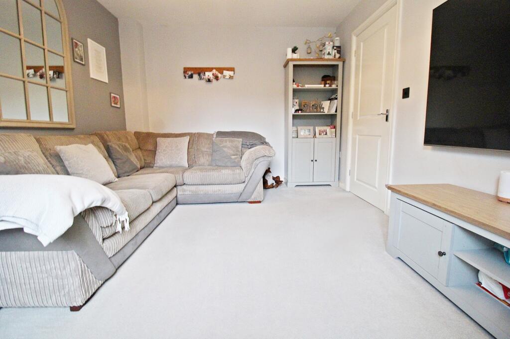 Additional property image - Heol Miaren, Llanharry, Pontyclun, Rhondda Cynon Taff. CF72 9WL