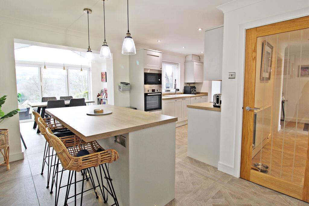 Additional property image - Tylcha Ganol, Tonyrefail, Porth, Rhondda Cynon Taff. CF39 8BY