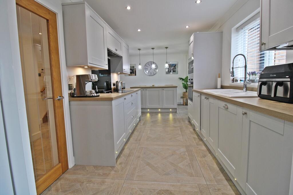 Additional property image - Tylcha Ganol, Tonyrefail, Porth, Rhondda Cynon Taff. CF39 8BY