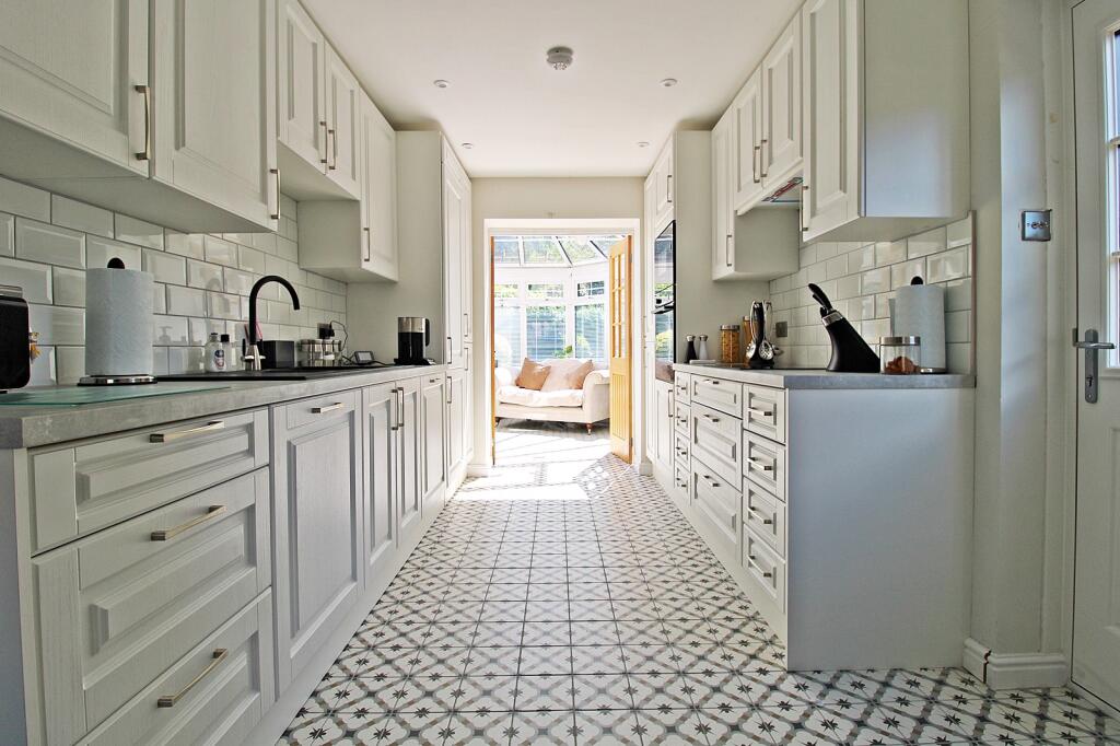 Additional property image - Bryn Creigiau, Groesfaen, Pontyclun, Rhondda Cynon Taff. CF72 8RT
