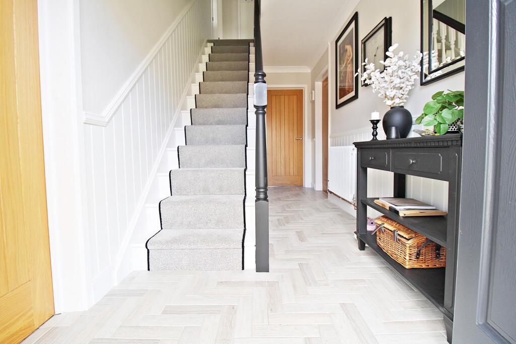 Additional property image - Bryn Creigiau, Groesfaen, Pontyclun, Rhondda Cynon Taff. CF72 8RT