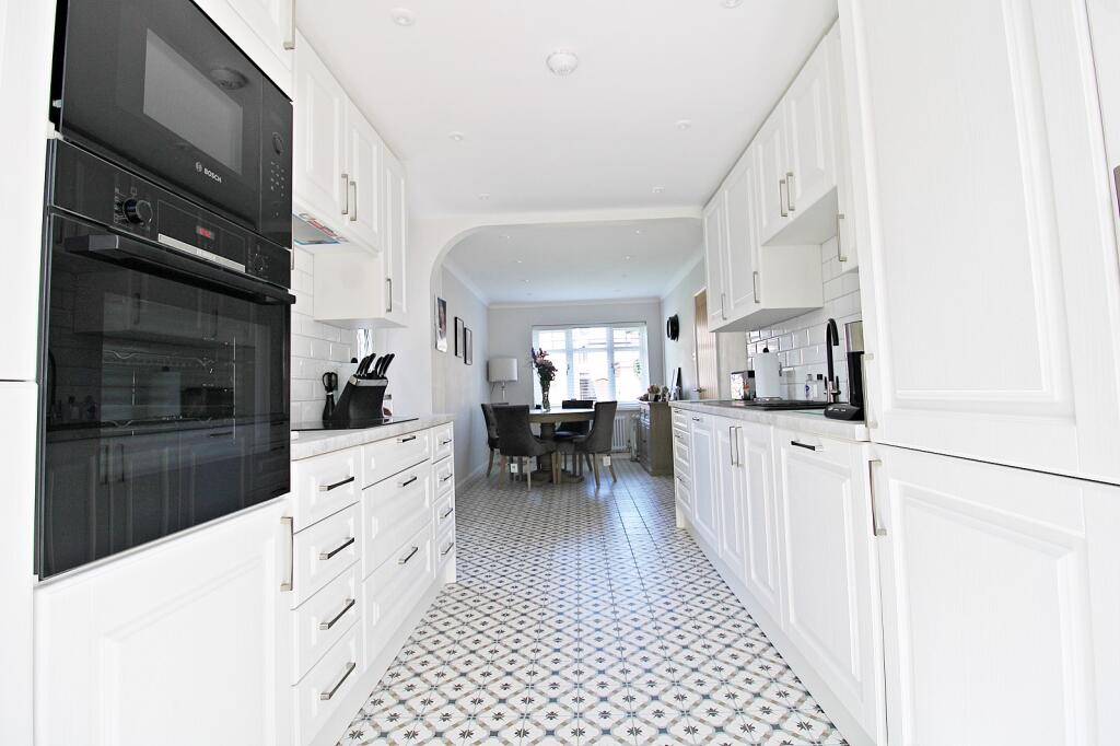 Additional property image - Bryn Creigiau, Groesfaen, Pontyclun, Rhondda Cynon Taff. CF72 8RT