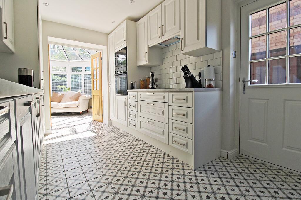 Additional property image - Bryn Creigiau, Groesfaen, Pontyclun, Rhondda Cynon Taff. CF72 8RT