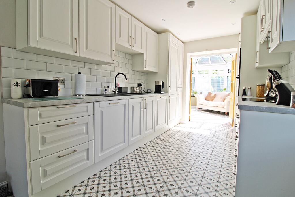 Additional property image - Bryn Creigiau, Groesfaen, Pontyclun, Rhondda Cynon Taff. CF72 8RT