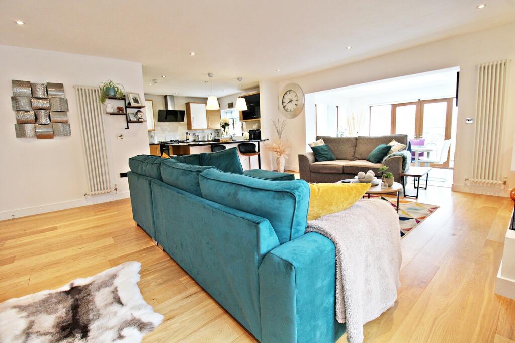 Additional property image - Manor Hill, Miskin, Pontyclun, Rhondda Cynon Taff. CF72 8JP