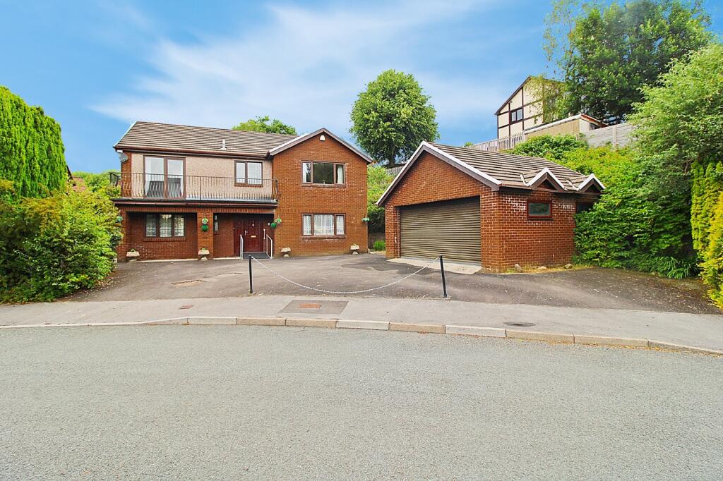 Main image of property: Glynbargoed Close, Trelewis, Treharris, Merthyr Tydfil. CF46 6AJ