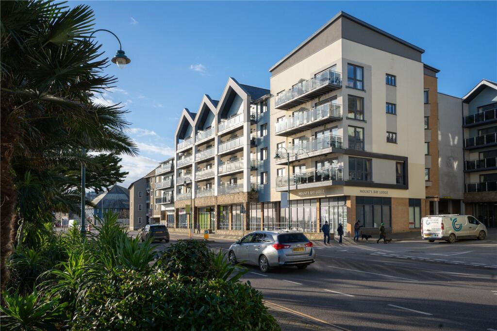 2 bed apartment for sale, Penzance
