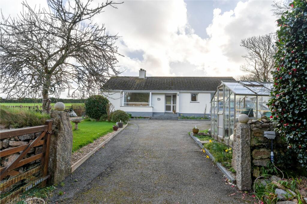 The Firs is a well presented three bedroom bungalow nestled in Tregenobris near Penzance.
